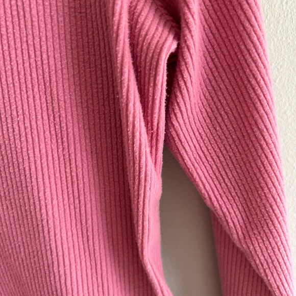 GUC Old Navy Plush Knit Long Sleeve V-Neck Tee - Picture 3 of 4